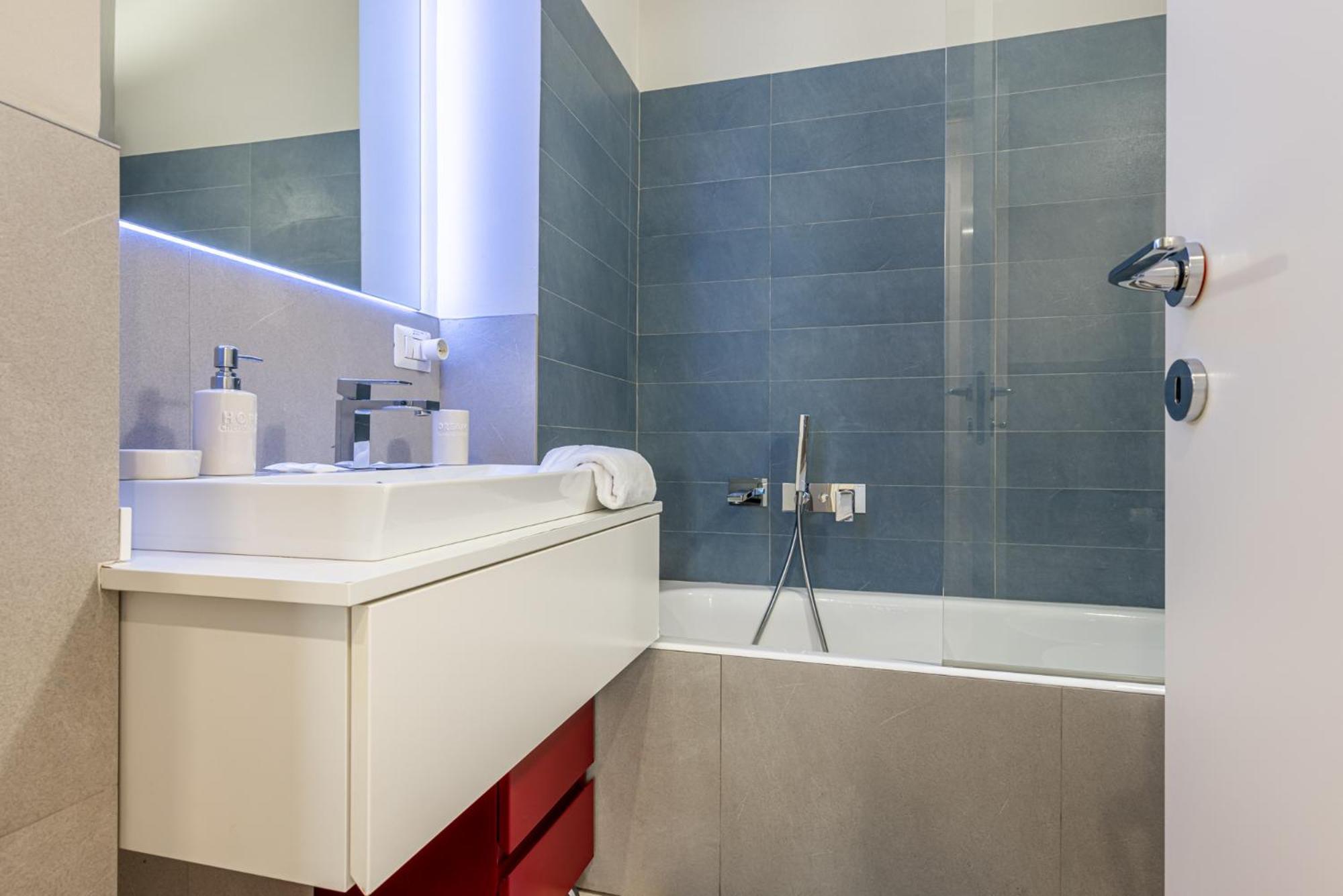 Cortivo - Piola 8 - Metro Apartment *